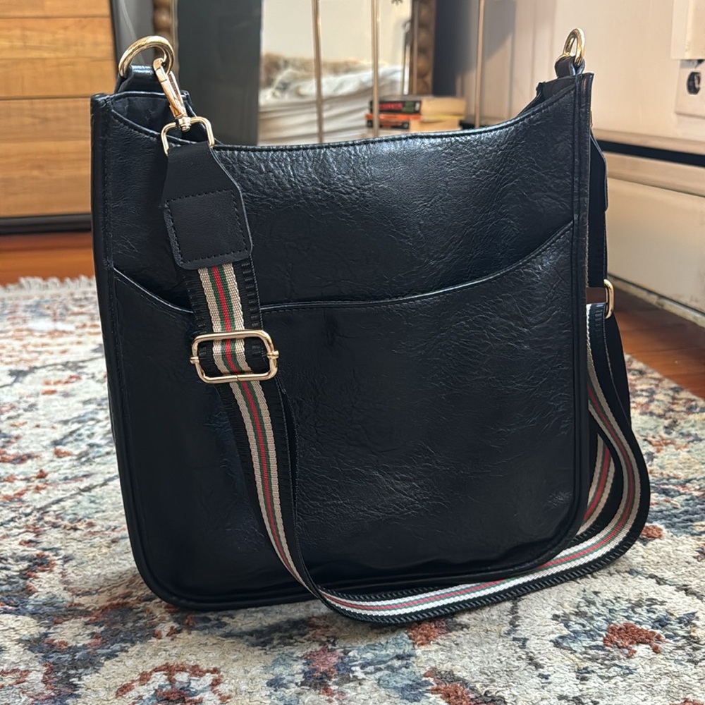 ah dorned Vegan Crossbody WITH Strap